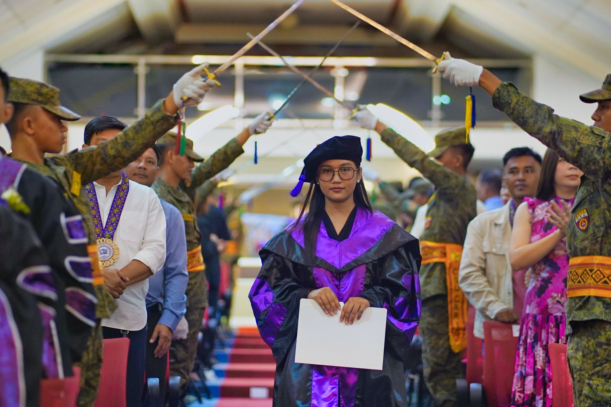 24TH-GRAD-COL-PHOTOSET photo 47